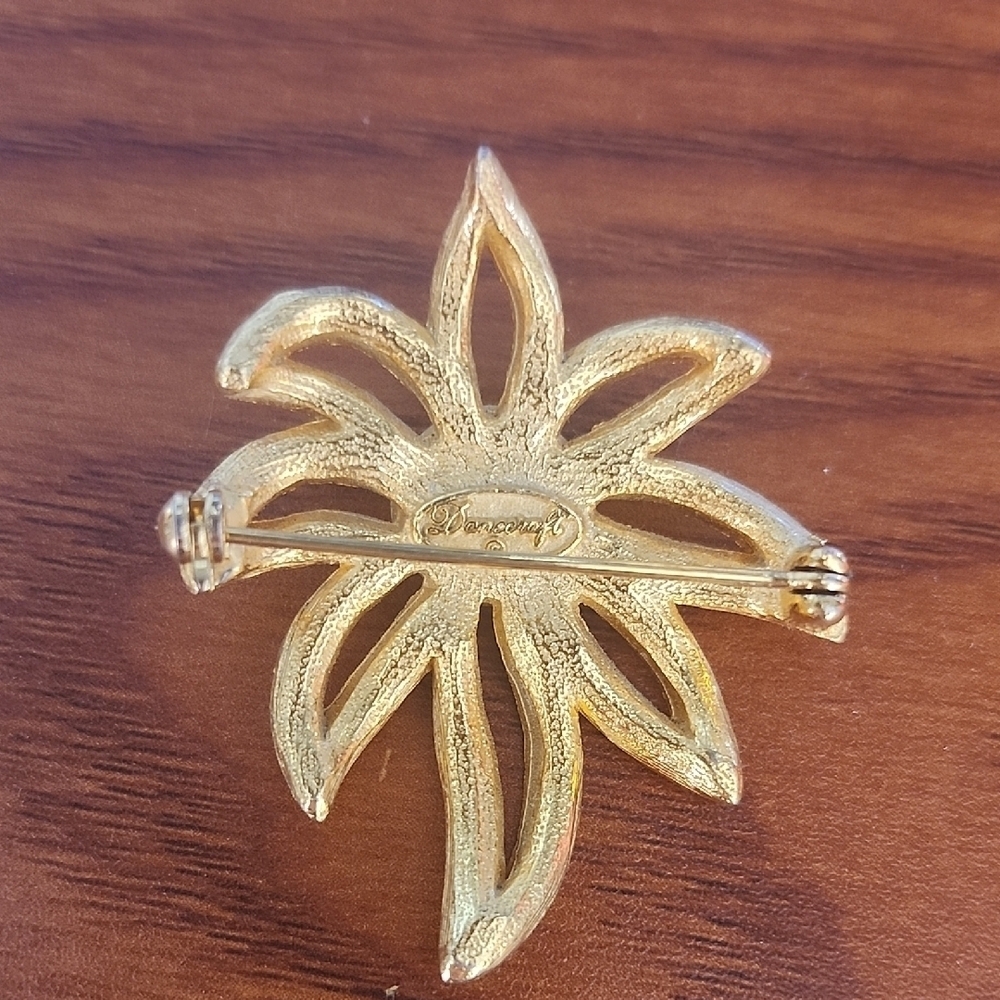 Vtg Danegraf Elegant Gold and Cream Brooch with Pearl Accent - Picture 3 of 3
